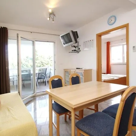 In Mit Eigenem Balkon By Interhome