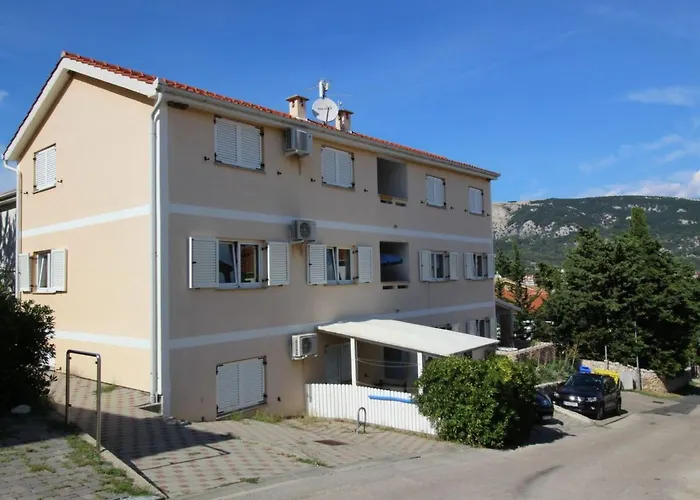 Apartman In Mit Eigenem Balkon By Interhome